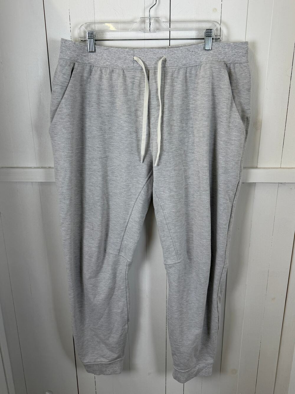 Lululemon Men’s Gray Jogger Pants XXL Excellent Condition